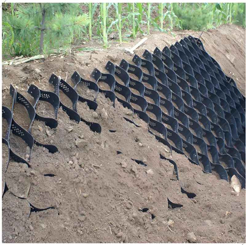 HDPE Geocell Slope Protetion.jpg HDPE Geocell Slope Protetion.jpg