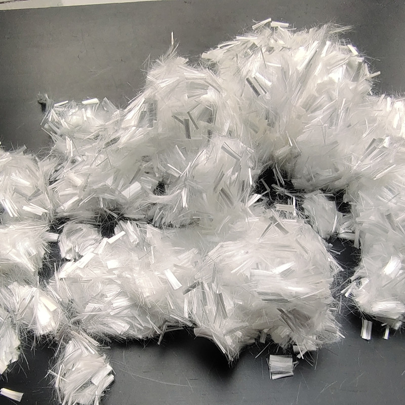 Прочное полипропиленовое микроволокно для бетонных работ.jpg